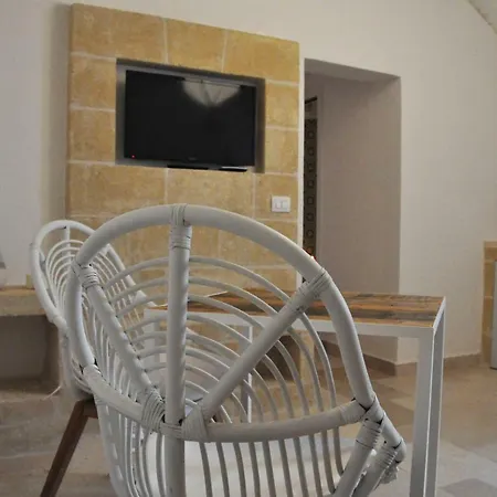 Donna Piera - Dimore Di Charme בית הארחה מונופולי